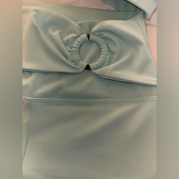 Sea foam green Carbon38 biker shorts and sports bra 🩵🩵🩵 - Picture 6 of 7